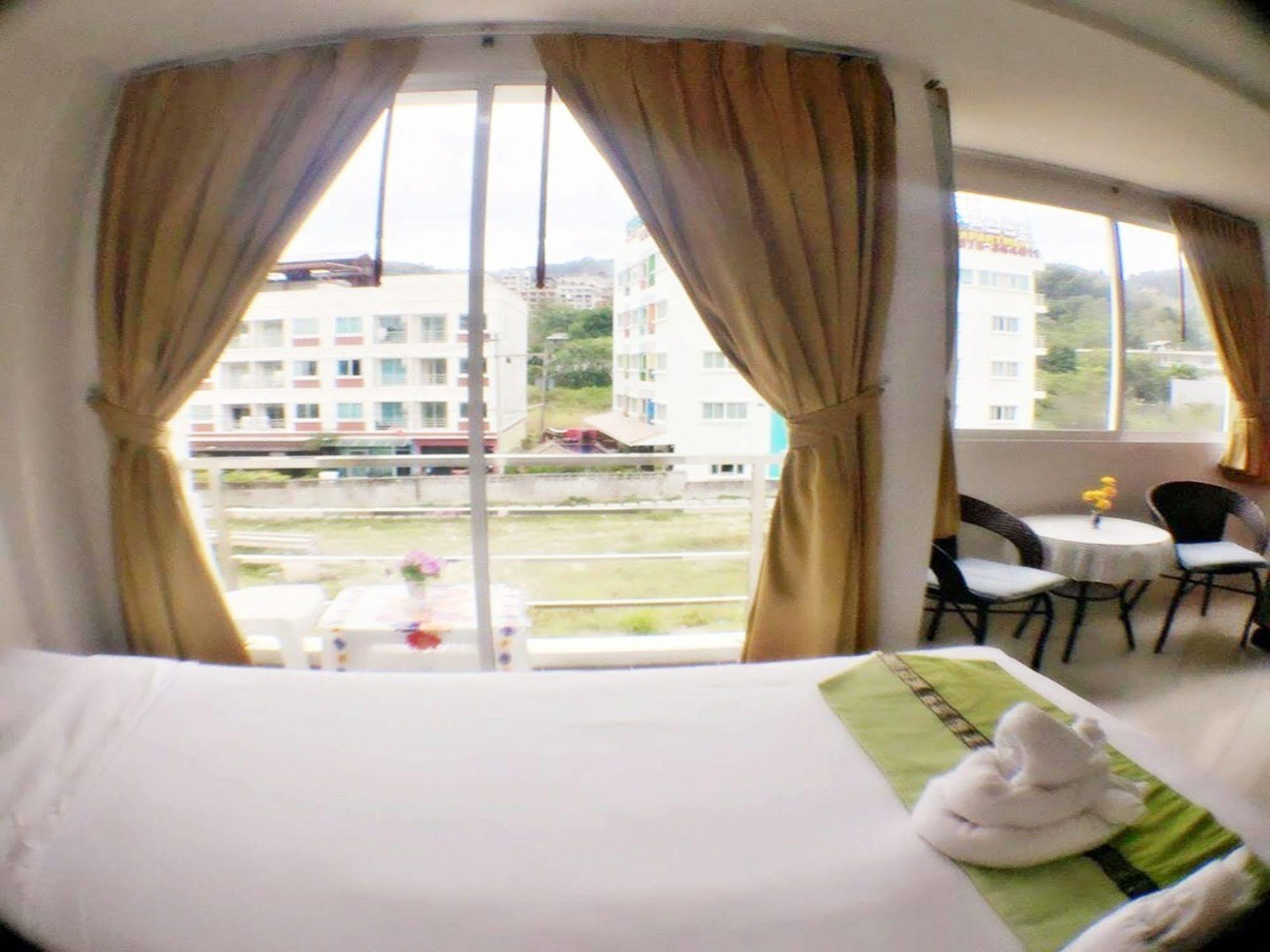 Swiss House Hotel Patong Exterior foto